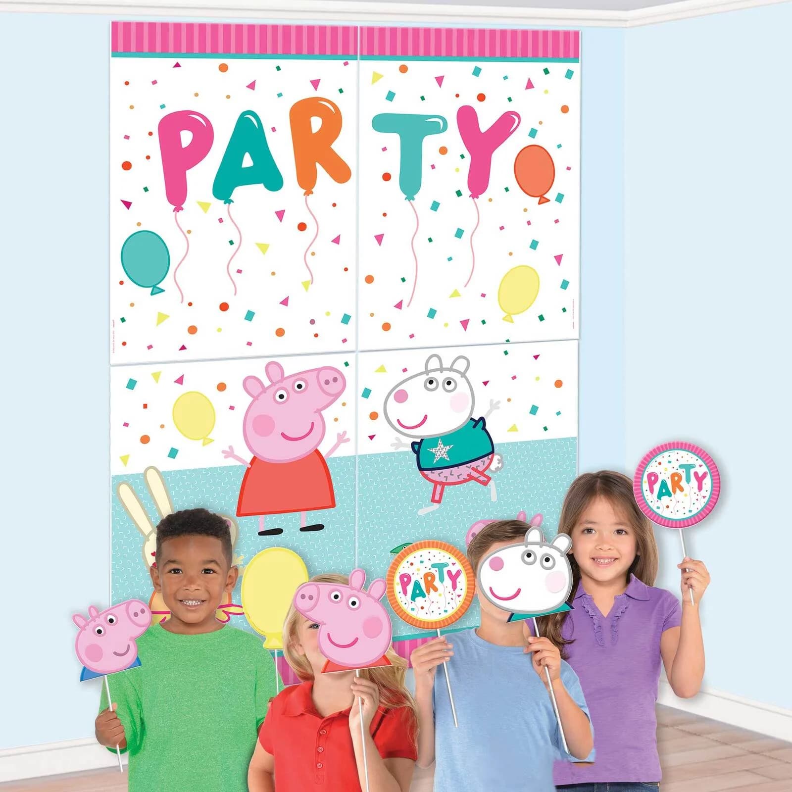 Peppa Pig Party Scene Setter & Photo Props Kit - Pk 16