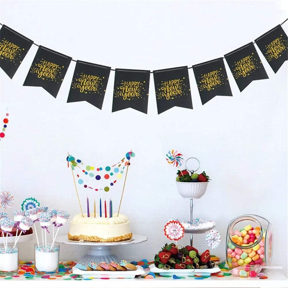 Black and Gold New Year Bunting (300 cm)