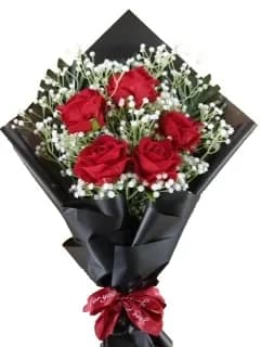 Elegant Red Rose and Baby's Breath Bouquet (50 x 30 cm)