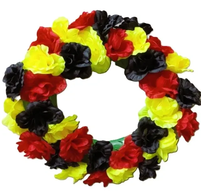 Indigenous Rose Wreath (40 cm)