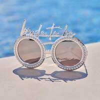 Bride-to-Be with Pearl Bride-to-Be Sunglasses